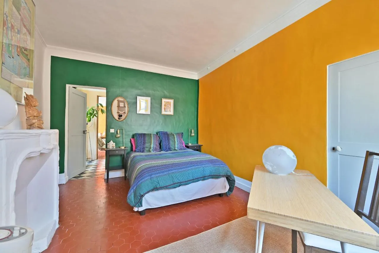 Les Felibres Apartment Avignon