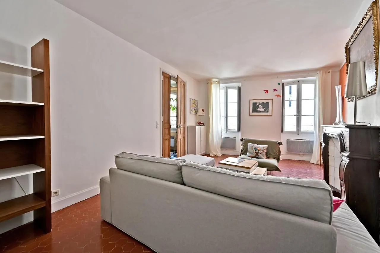 Les Felibres Apartment Avignon